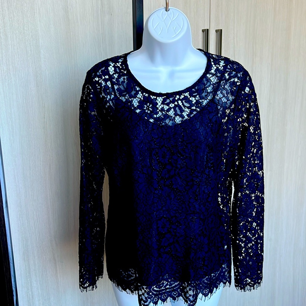 J Crew top in excellent condition. Size 4. Detachable camisole. Navy blue.